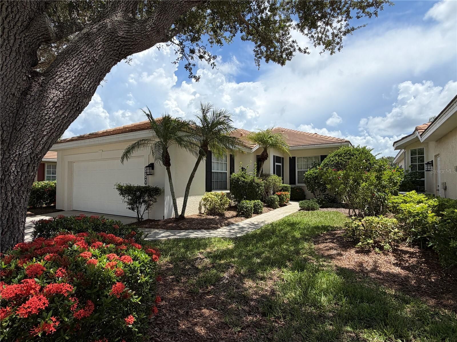 Property Photo:  880 Chalmers Drive 880  FL 34293 