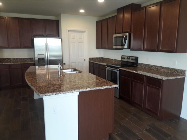 Property Photo:  3202 Turret Drive  FL 34743 
