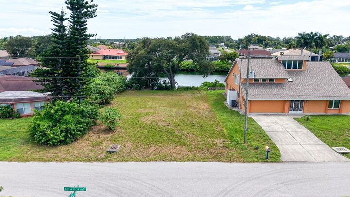 Property Photo:  12029 Corsica Lane  FL 34287 