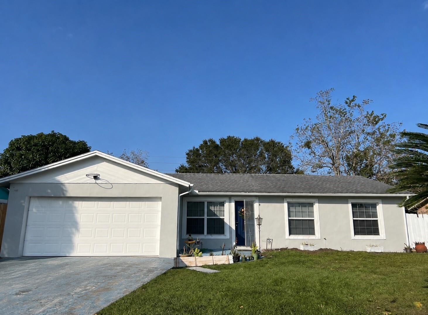 Property Photo: 217 Citrus Dr FL 34743