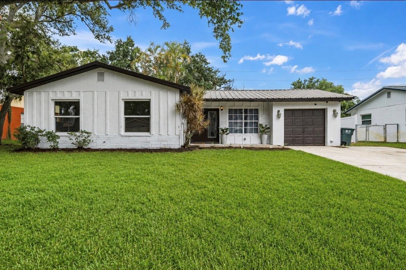 Property Photo: 2902 42nd Street W FL 34205