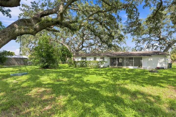 Property Photo:  7602 N Boulevard  FL 33604 
