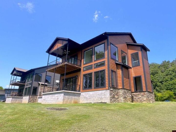 Property Photo:  61 Sowbug Circle  AR 72626 