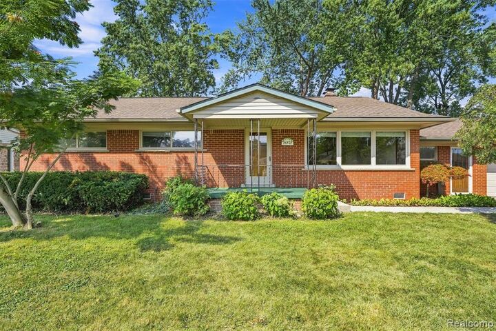 Property Photo:  14370 Helen Street  MI 48195 1973 