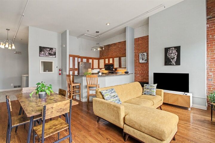 Property Photo:  120 W Washington Street I  MI 48104-1356 
