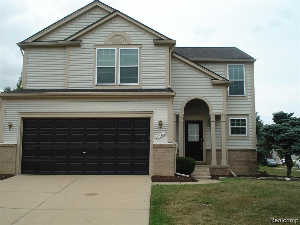 Property Photo:  1782 Shepherds  MI 48084 5400 