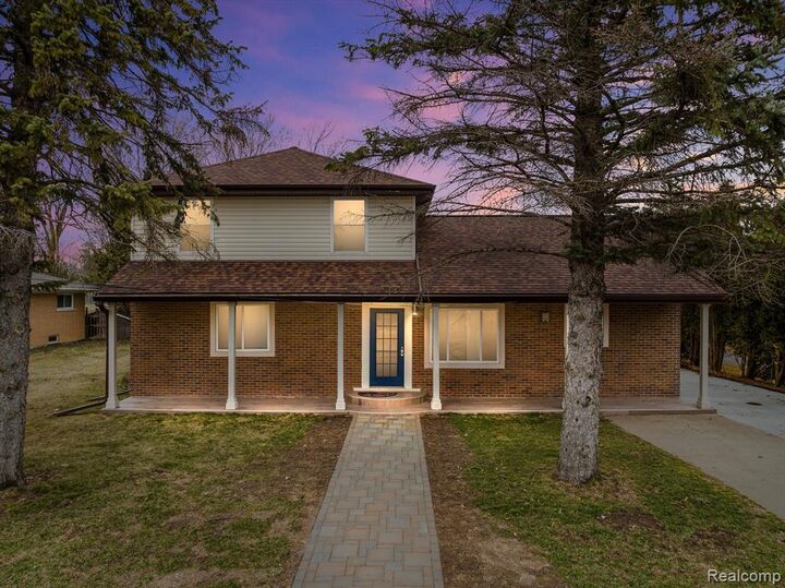 Property Photo: 498 South Boulevard MI 48307 5153