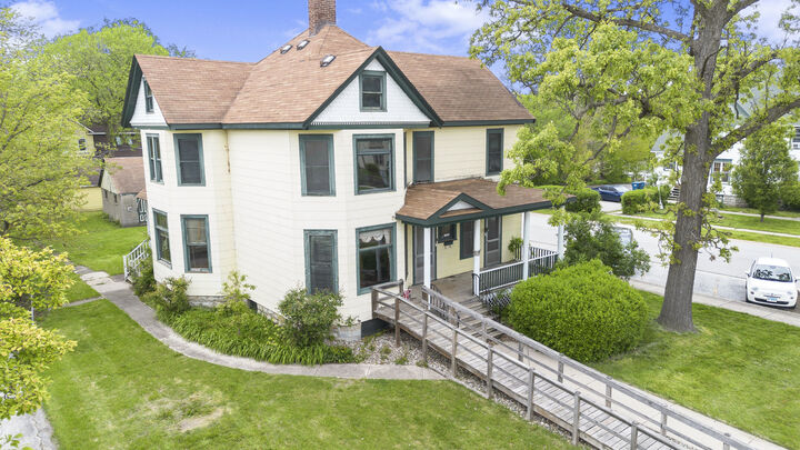 Property Photo: 1322 Main Street IL 60417