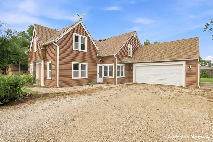 Property Photo: 4604 Lakeshore Drive IL 60050