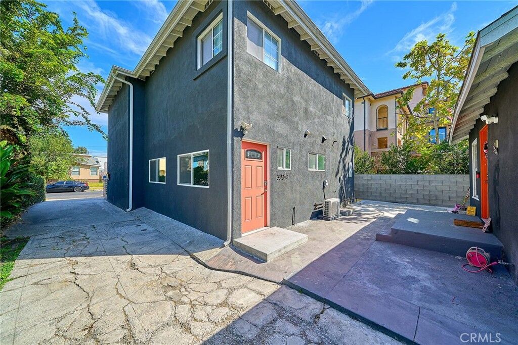 Property Photo: 3013 W West View Street CA 90016