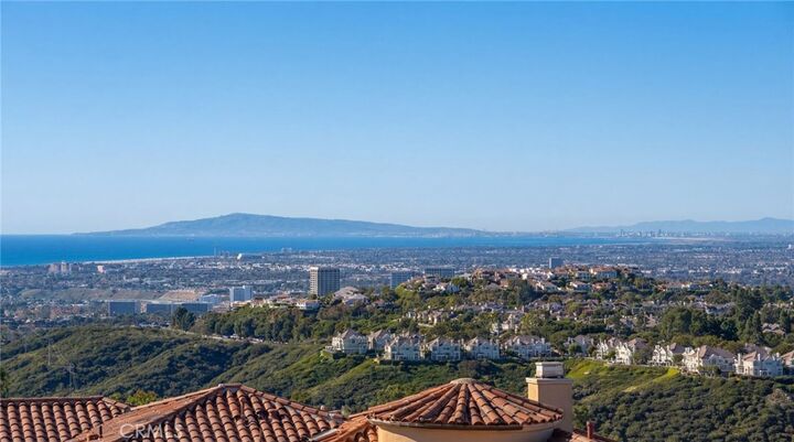 Property Photo:  7 Suprema  CA 92657 