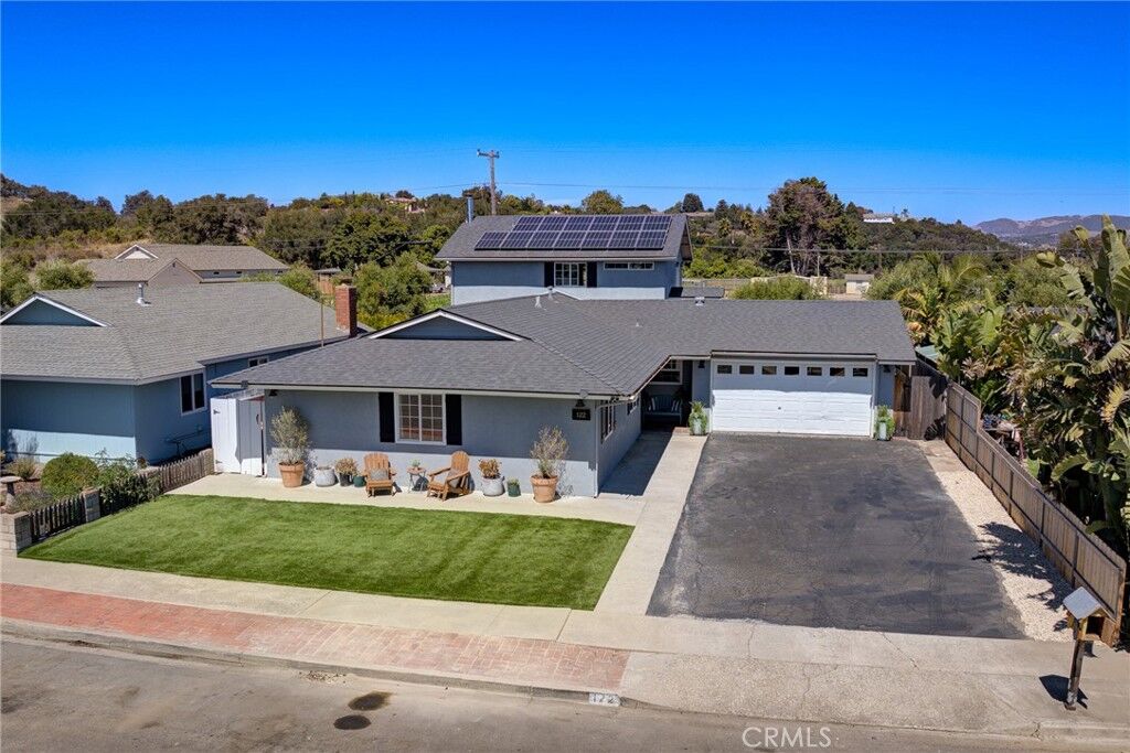 Property Photo:  122 Pearwood  CA 93420 