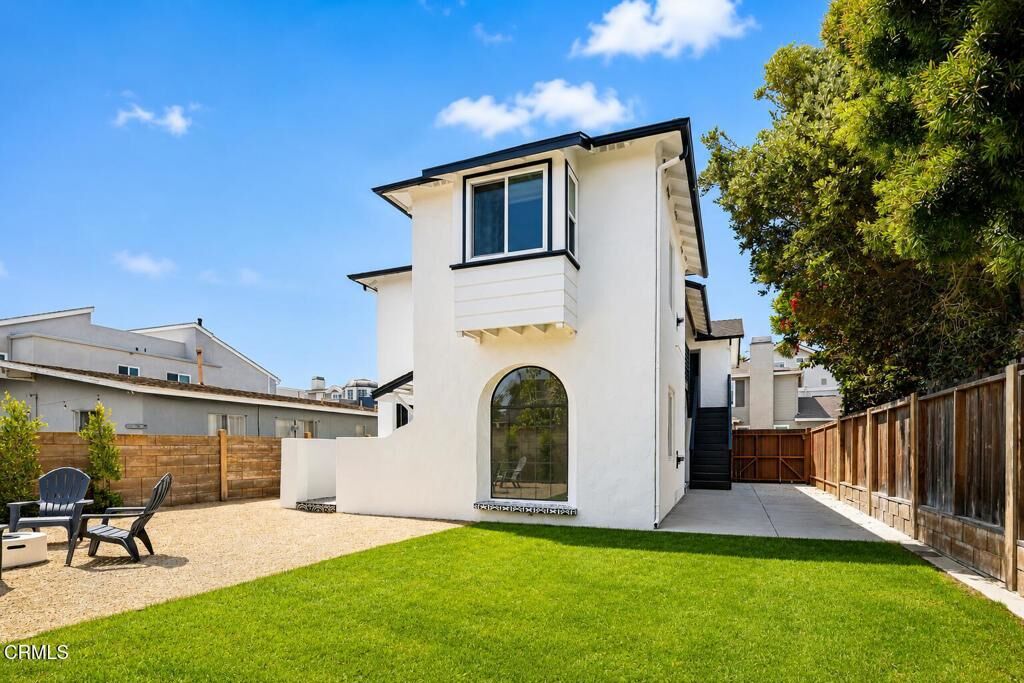 Property Photo:  934 Sharon Lane  CA 93001 