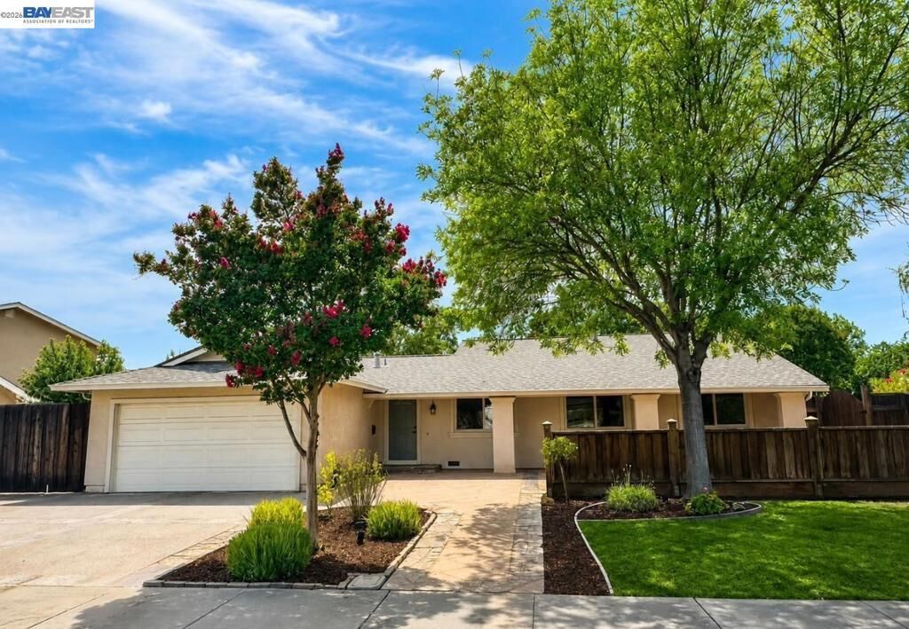 Property Photo:  2249 Stonebridge Rd  CA 94550 