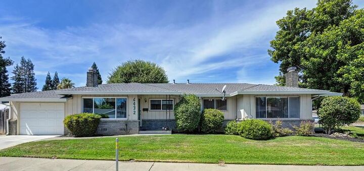 Property Photo: 109 Moonlit Circle CA 95831