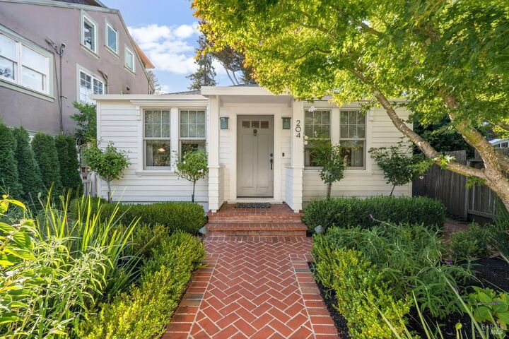 Property Photo: 204 Hawthorne Avenue CA 94941