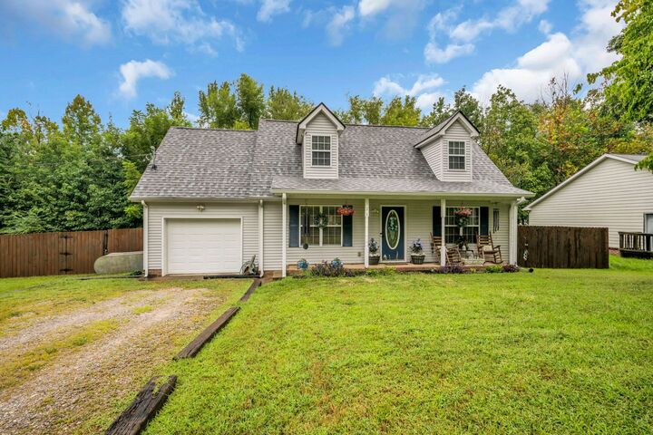 Property Photo: 126 Silver Leaf Cir TN 37055
