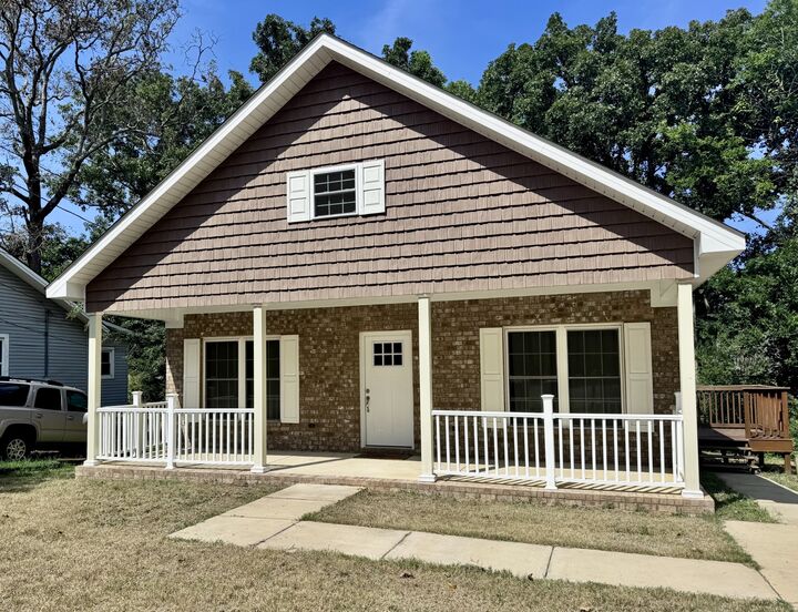 Property Photo: 529 Howell St AL 35630