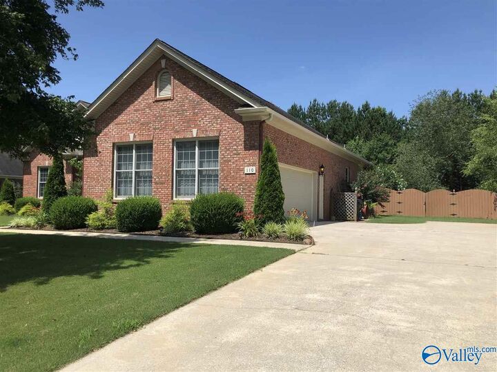 Property Photo: 110 Alexandria Drive AL 35806