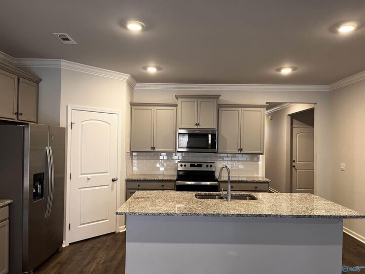 Property Photo: 109 High Leaf Drive AL 35749