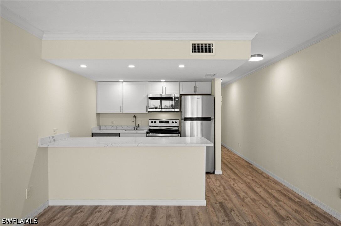 Property Photo: 260 Southbay Drive 207 FL 34108