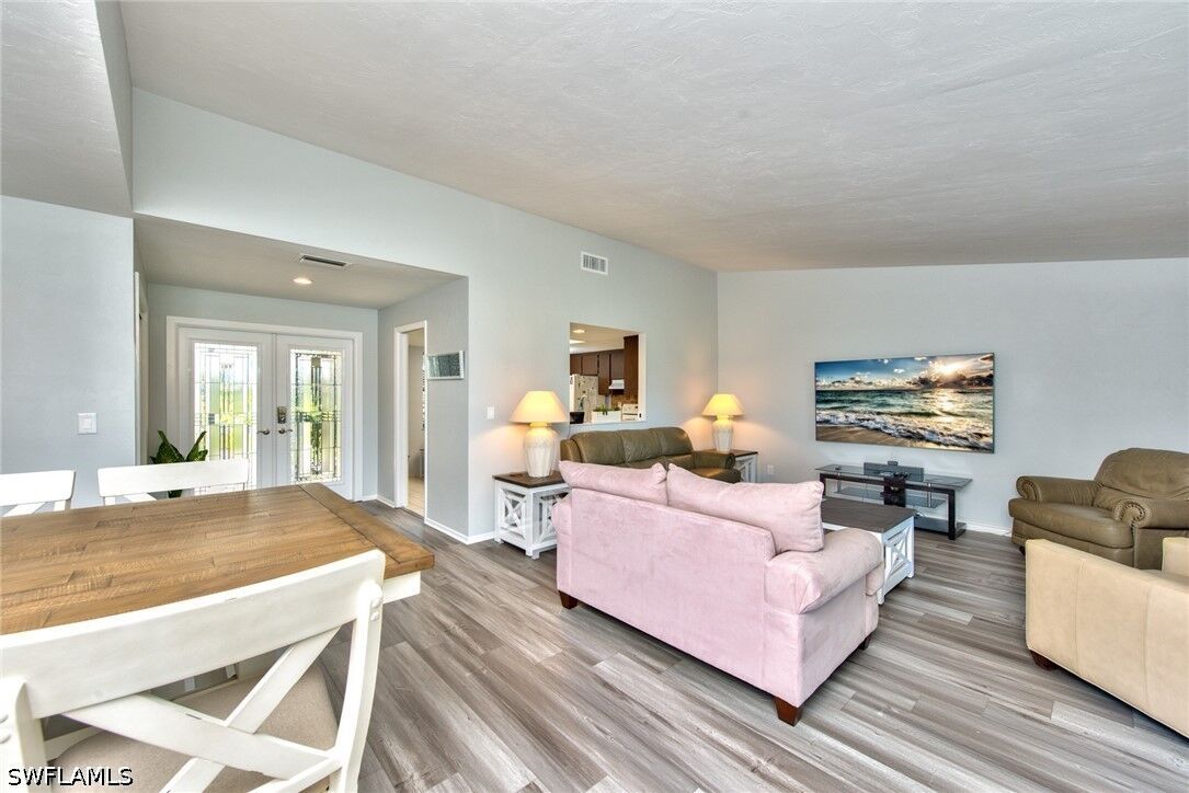 Property Photo: 150 Round Key Circle G-15 FL 34112