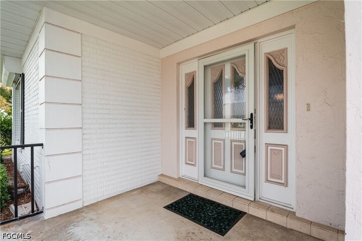 Property Photo: 1238 N Brandywine Circle FL 33919