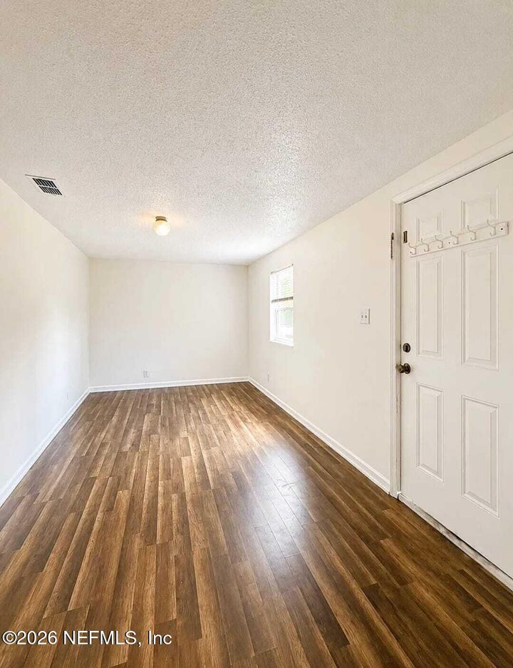 Property Photo: 2112 Tuskegee Road FL 32209