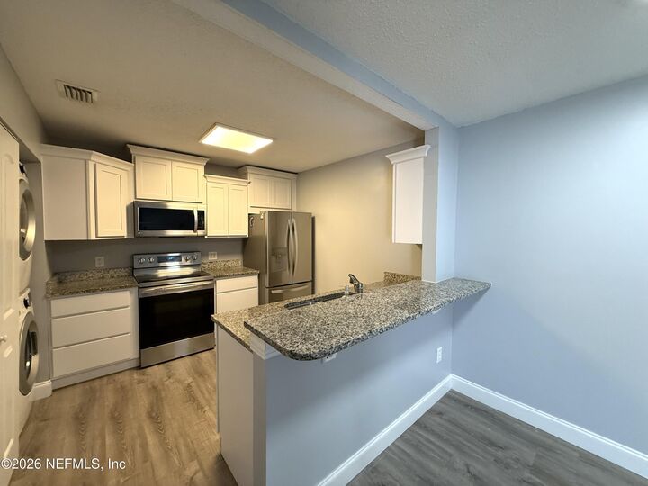 Property Photo: 1033 Sea Hawk Drive FL 32082