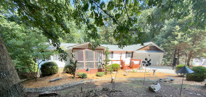 Property Photo:  206 Bass Ridge Drive  GA 30512 