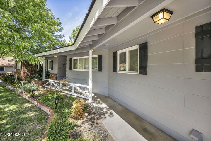 Property Photo:  3 Circle Drive  NV 89703 