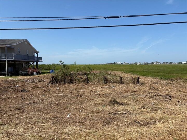 Property Photo:  123 Carr Drive  LA 70458 