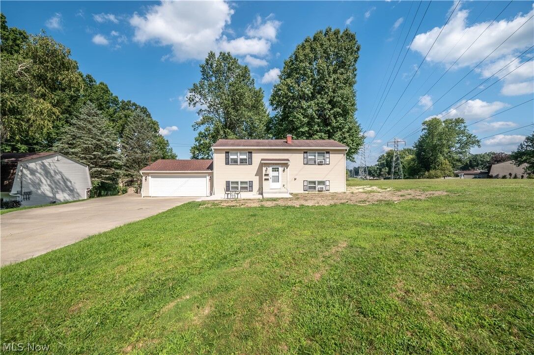 Property Photo: 3907 S Schenley Avenue OH 44511