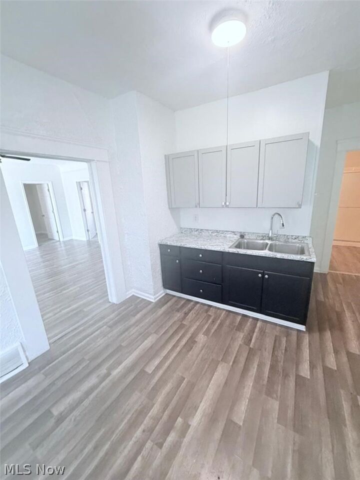 Property Photo:  4434 Pearl Road 3  OH 44109 