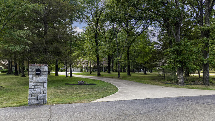 Property Photo: 28951 S 593 Road OK 74344