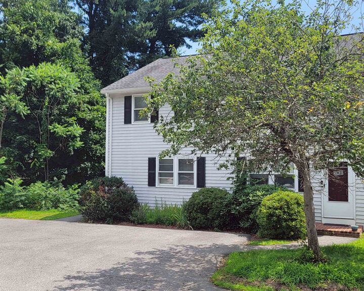 Property Photo: 286 Winding Pond Road NH 03053
