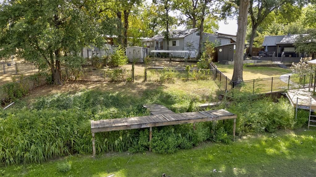 Property Photo: 612 Legendary Lane TX 75156