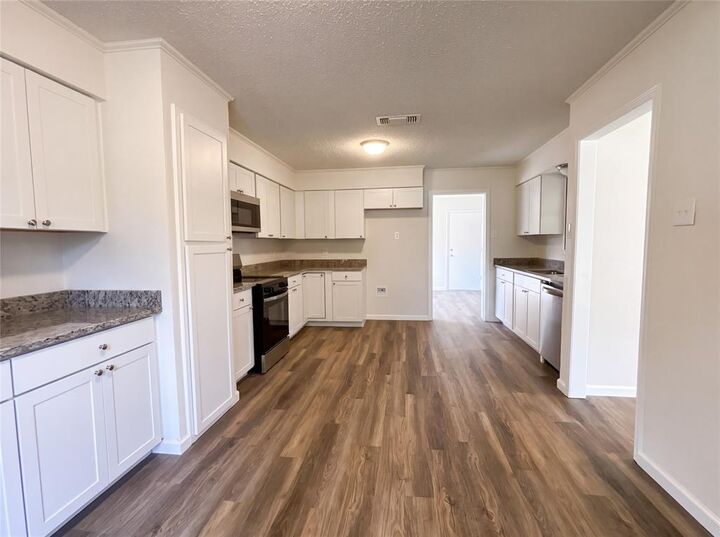 Property Photo:  305 Rash Lane  TX 75160 