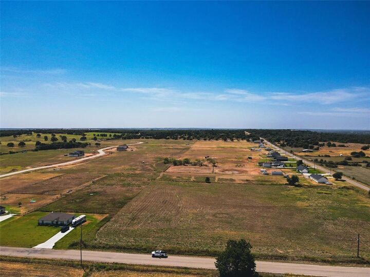 Property Photo:  1160 Cottonwood Trail  TX 76487 