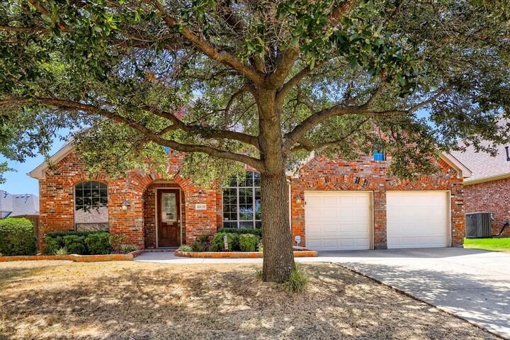 Property Photo: 6919 Navigation Drive TX 75054