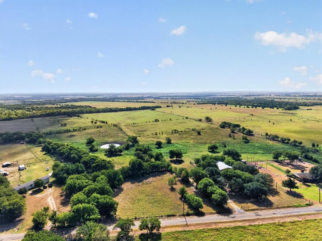 Property Photo:  401 Dale Acres Road  TX 76651 