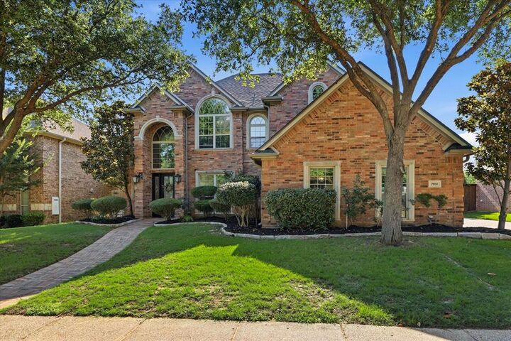 Property Photo: 7908 Country Meadow Drive TX 76182