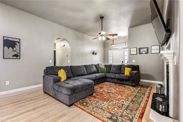 Property Photo:  1104 Lavona Lane  AR 72761 