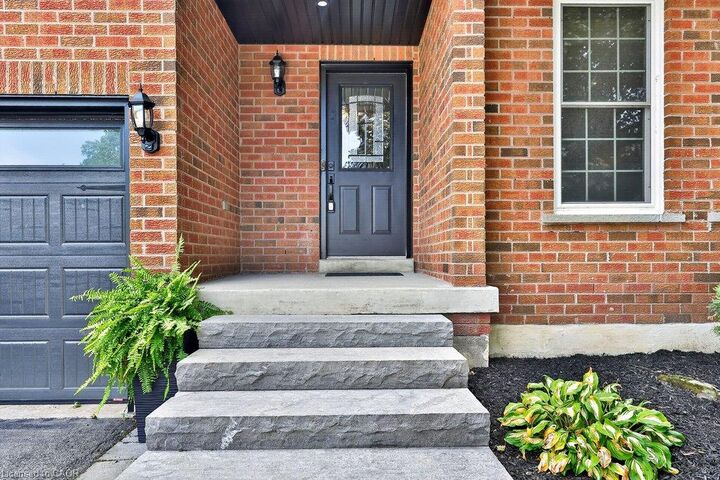 Property Photo: 2114 Country Club Drive ON L7M 4A5
