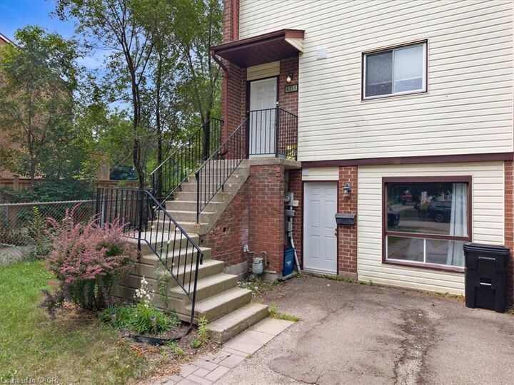 Property Photo:  421 Bairstow Crescent  ON N2K 2H7 