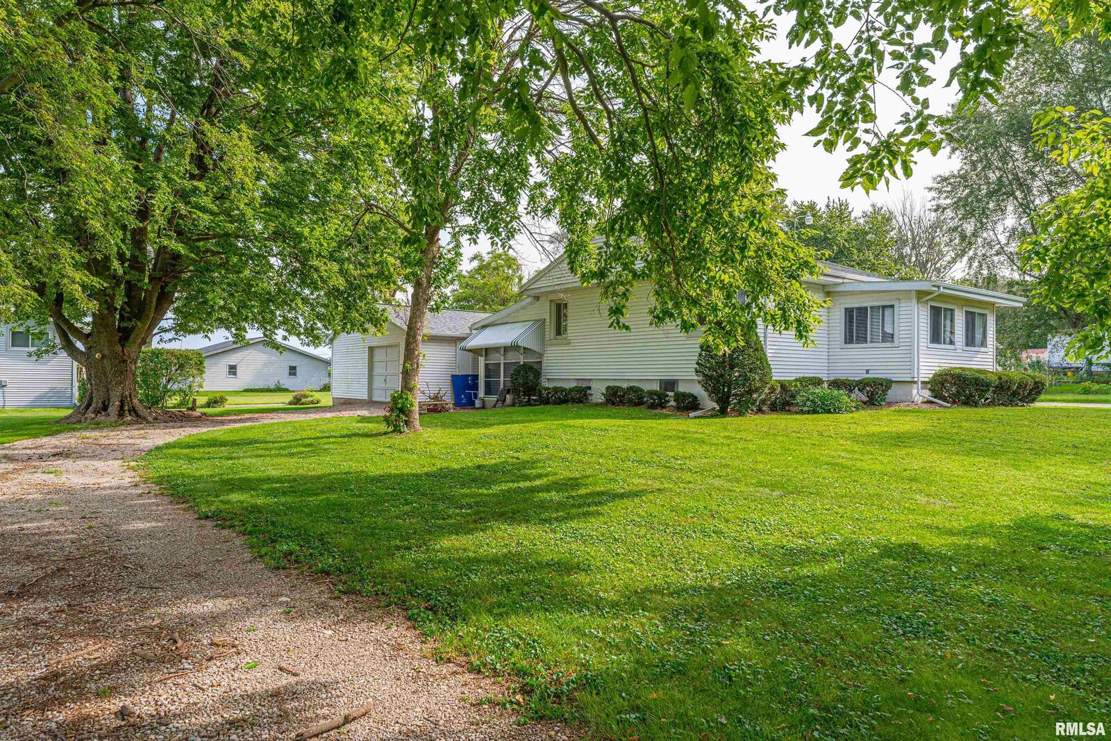 Property Photo: 515 W Morgan Street IL 62548
