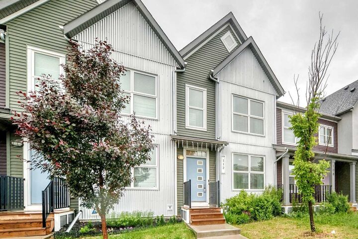 Property Photo:  112 Carrington Boulevard NW  AB T3P 1K8 