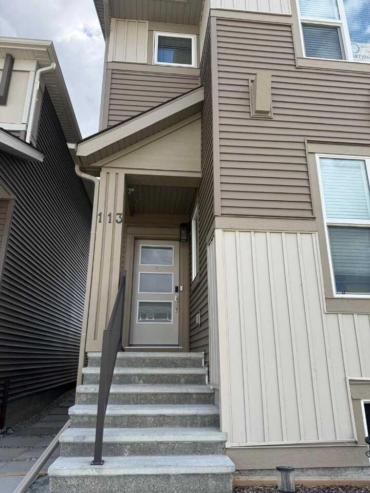 Property Photo: 113 Corner Glen Way NE AB T3N 2L6