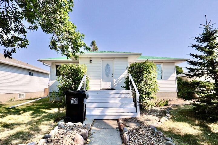 408 2 Avenue E — photo 1