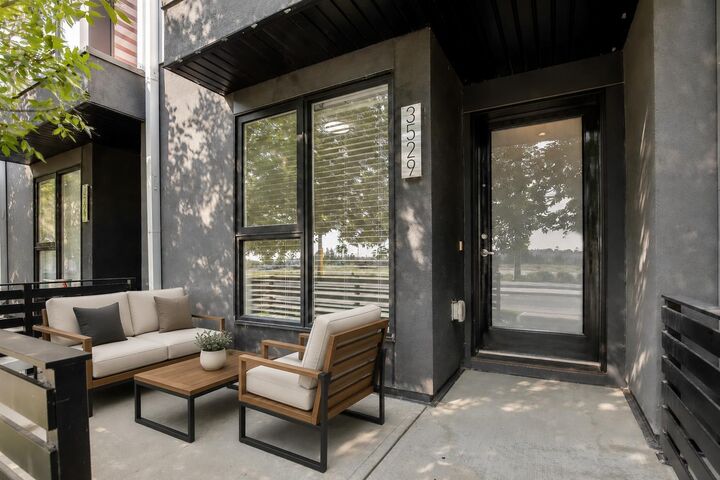 Property Photo:  3529 69 Street NW  AB T3B 6E8 